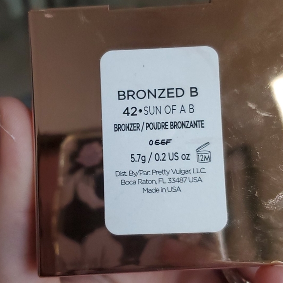Bronzer - Picture 2 of 3
